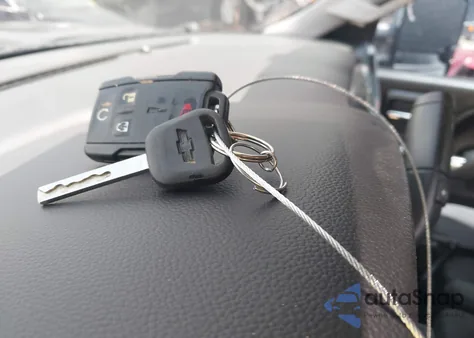 2015 Chevrolet Silverado 1500 1Lt из США, поврежденный, VIN 3GCUKREC7FG214104